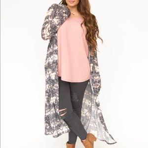 NWOT Agnes& Dora Duster L Black neutral